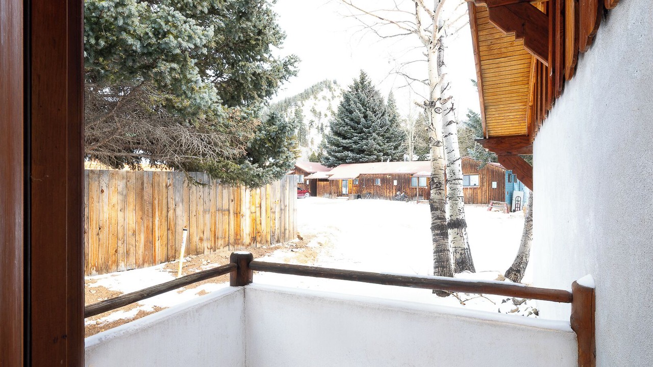 Photo of Patio Balcony in Red River