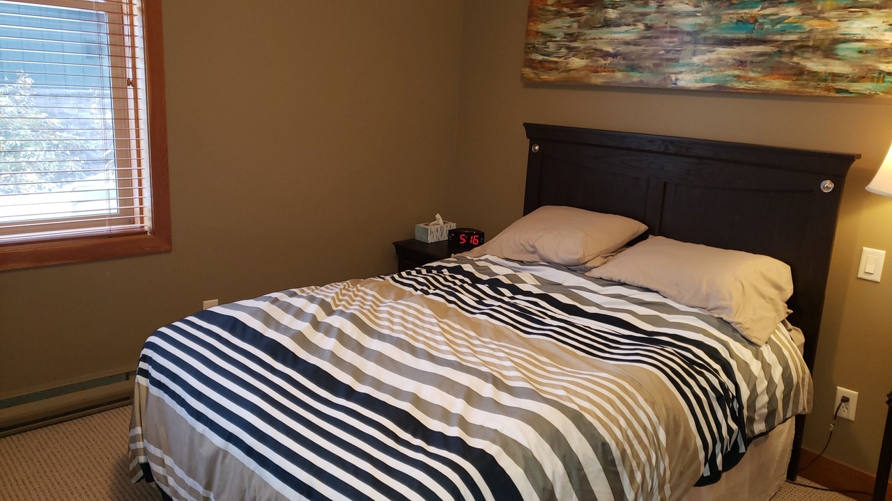 Photo of Bedroom in Snow Pine Estates