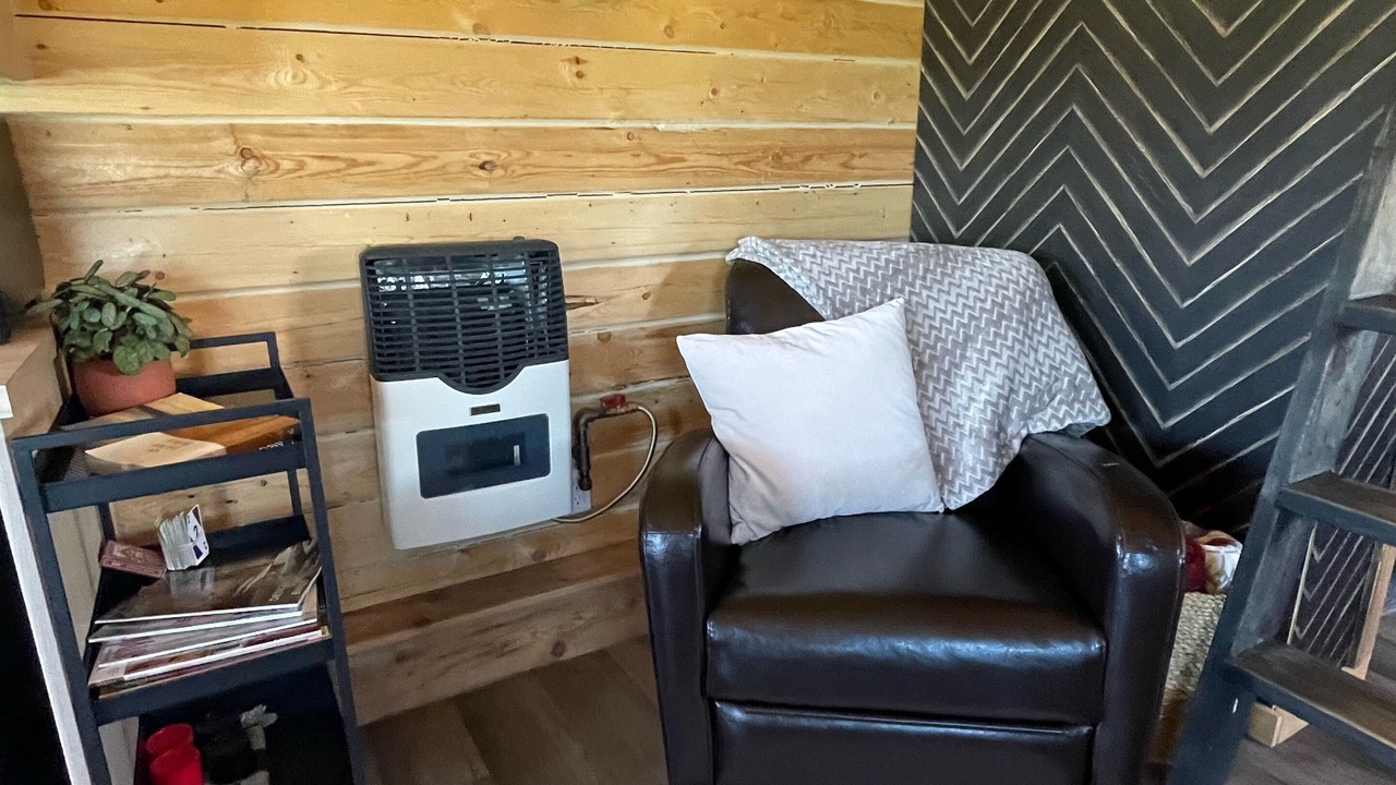 Photo of Livingroom in Central Alberta