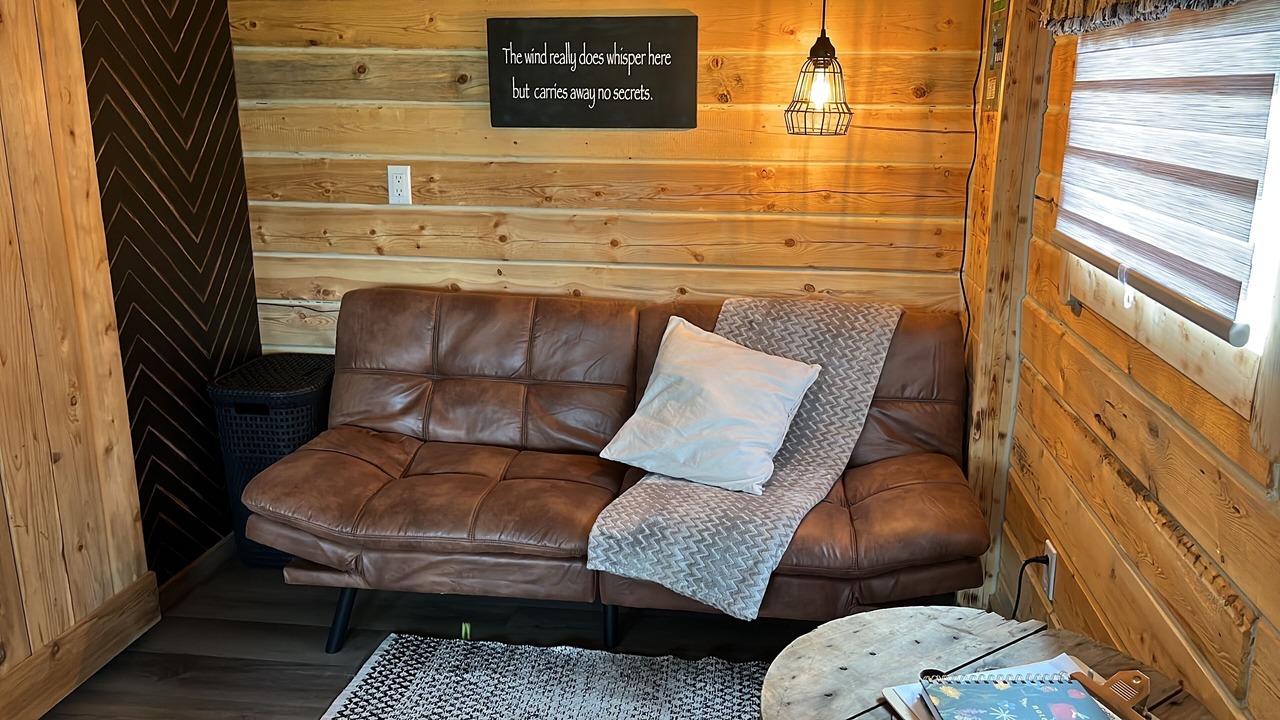 Photo of Livingroom in Central Alberta