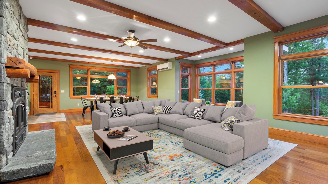 Photo of Livingroom in Bolton Landing