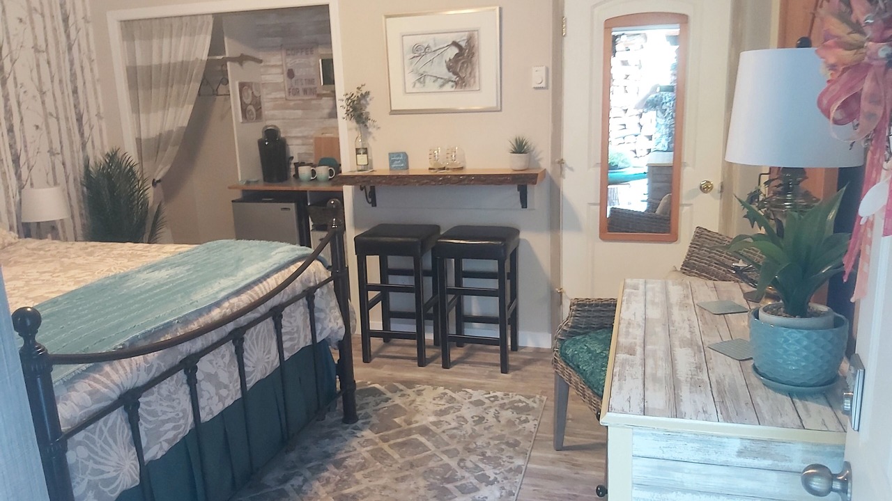Photo of Livingroom in Shawnigan Lake