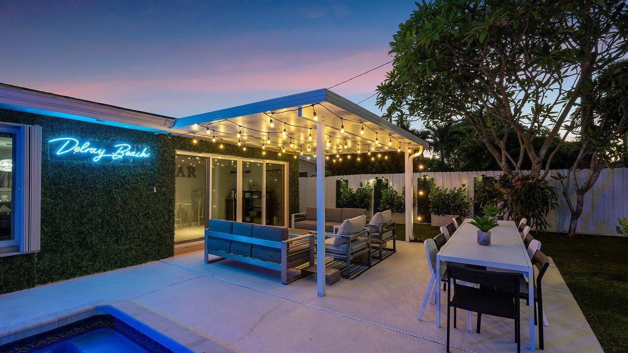Photo of Outdoor in Tropic Palms