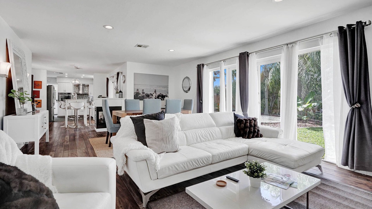 Photo of Livingroom in Coral Ridge Isles