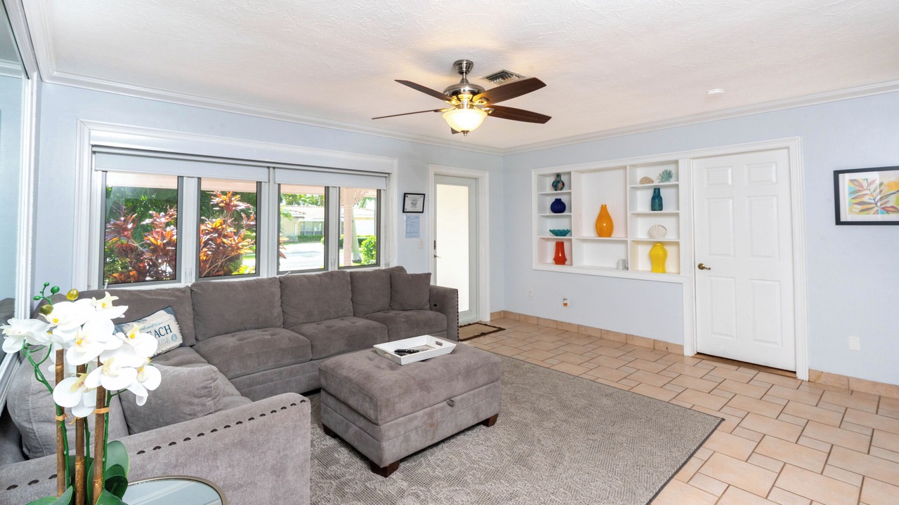 Photo of Livingroom in Garden Isles