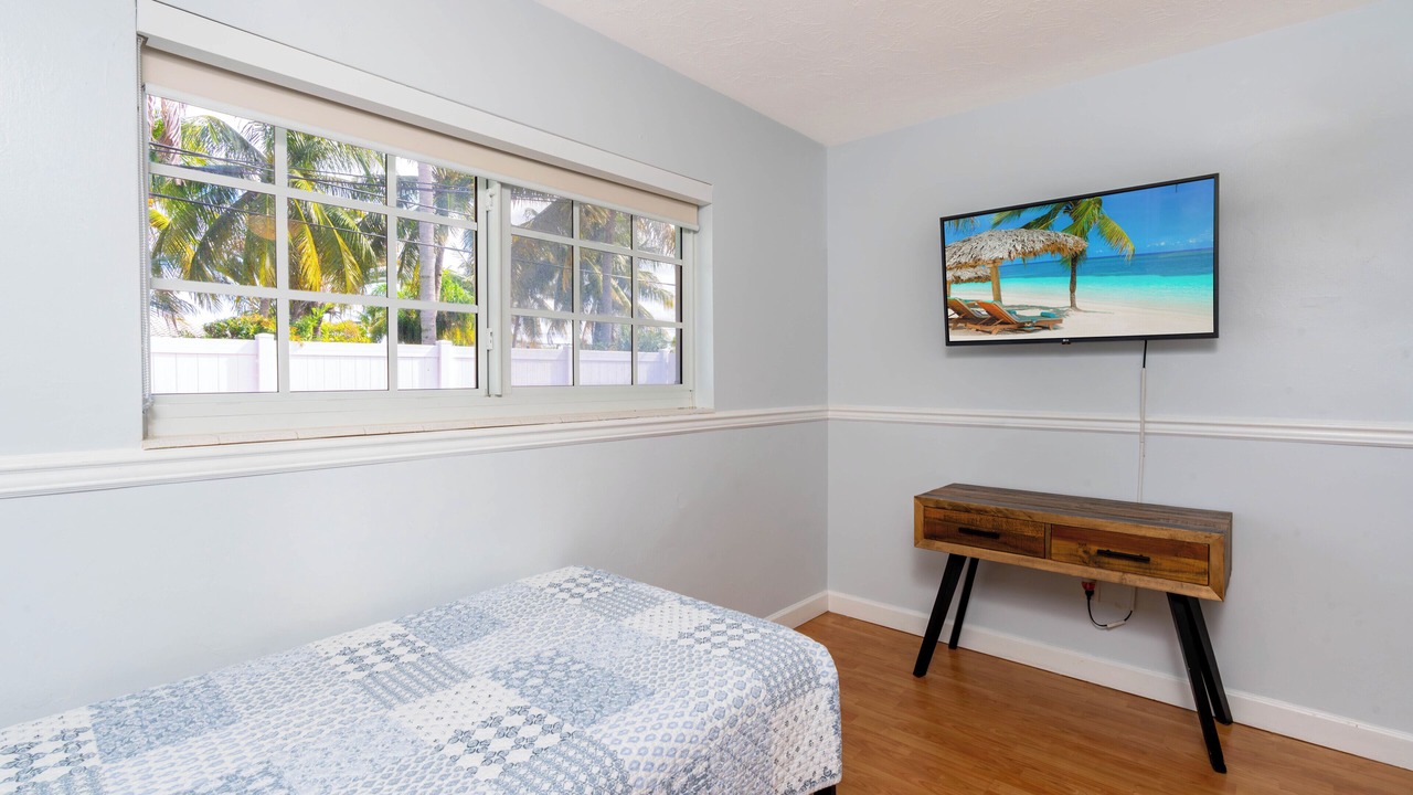 Photo of Bedroom in Garden Isles