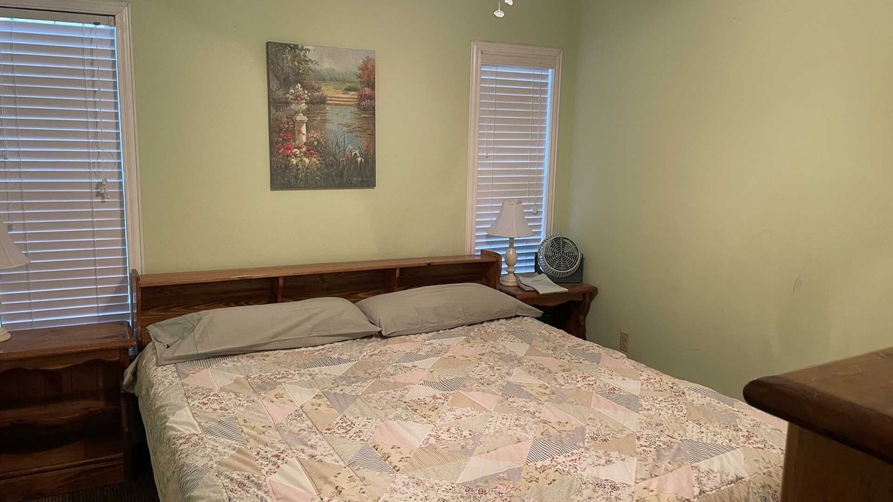 Photo of Bedroom in Lake City