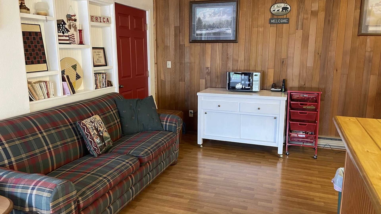 Photo of Livingroom in Lake City