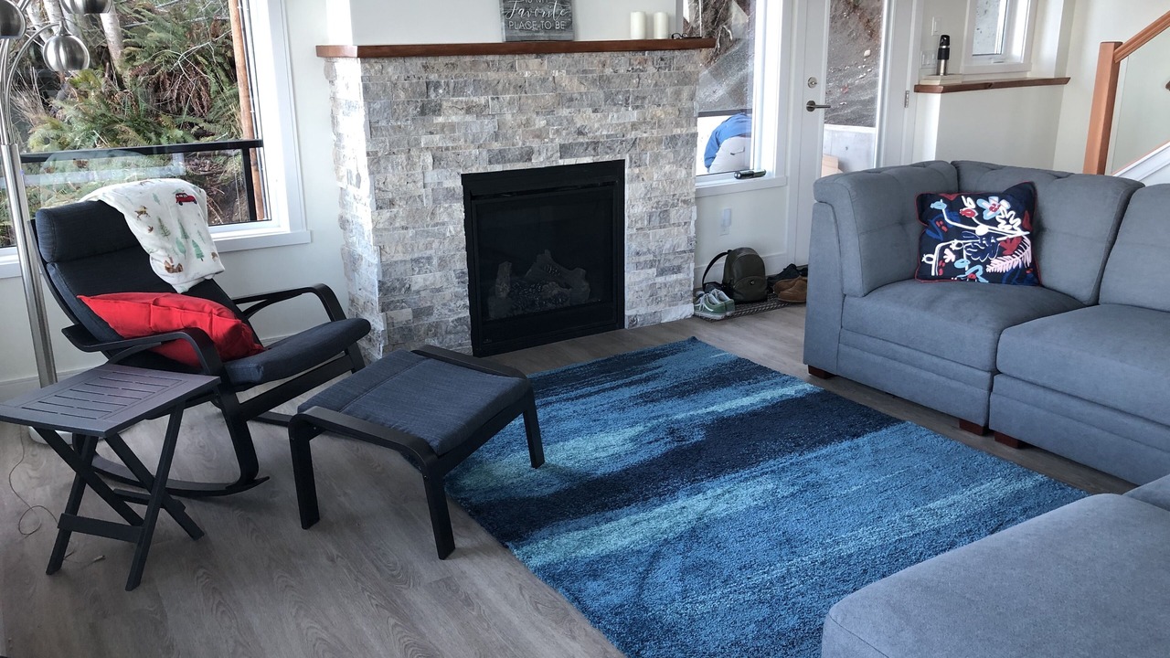 Photo of Livingroom in Courtenay