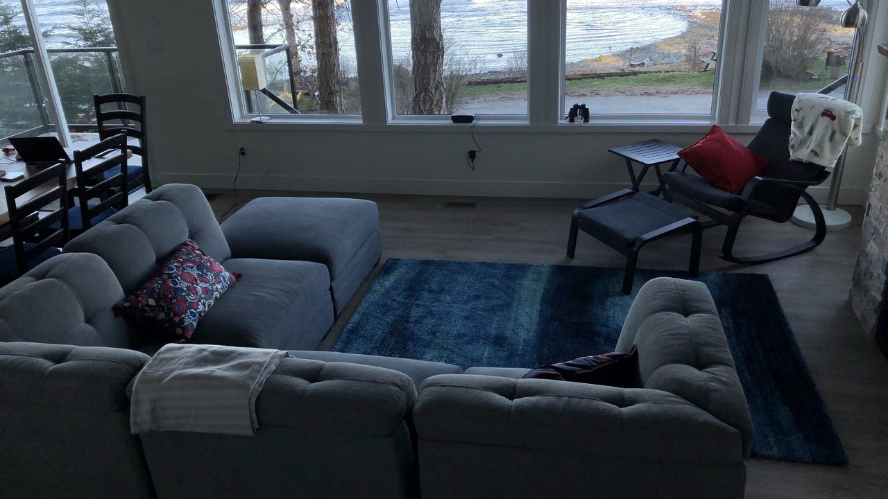 Photo of Livingroom in Courtenay