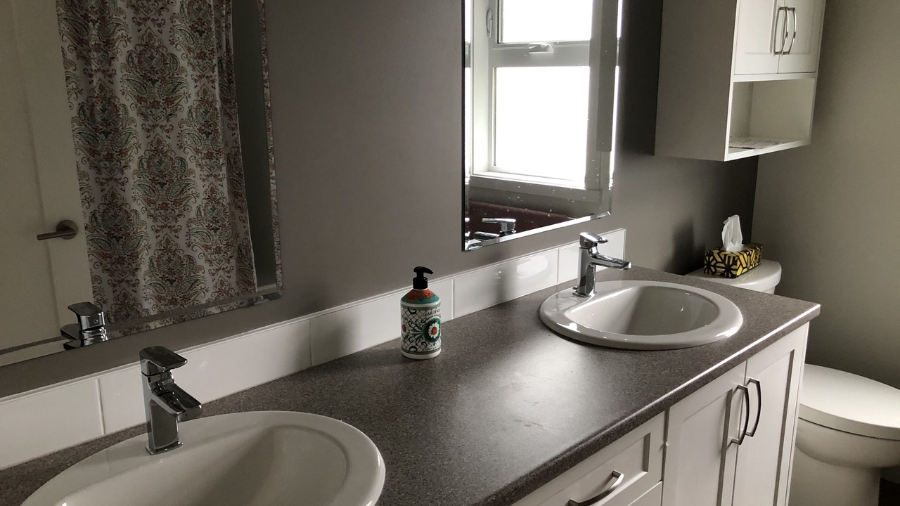 Photo of Bathroom in Courtenay