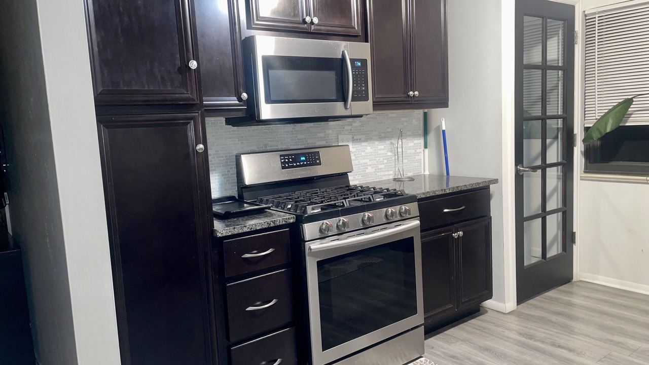 Photo of Kitchen in Sable Altura Chambers