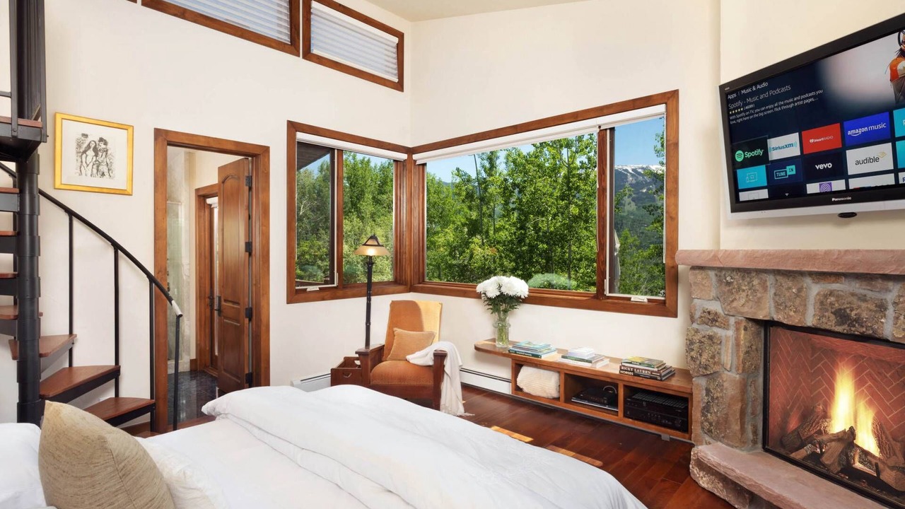 Photo of Livingroom in Snowmass Village