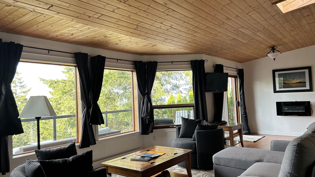 Photo of Livingroom in Salt Spring Island