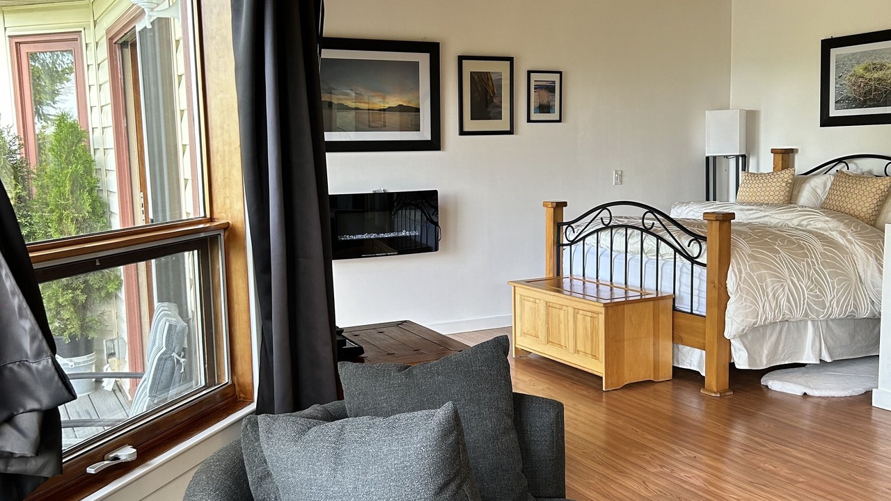 Photo of Bedroom in Salt Spring Island
