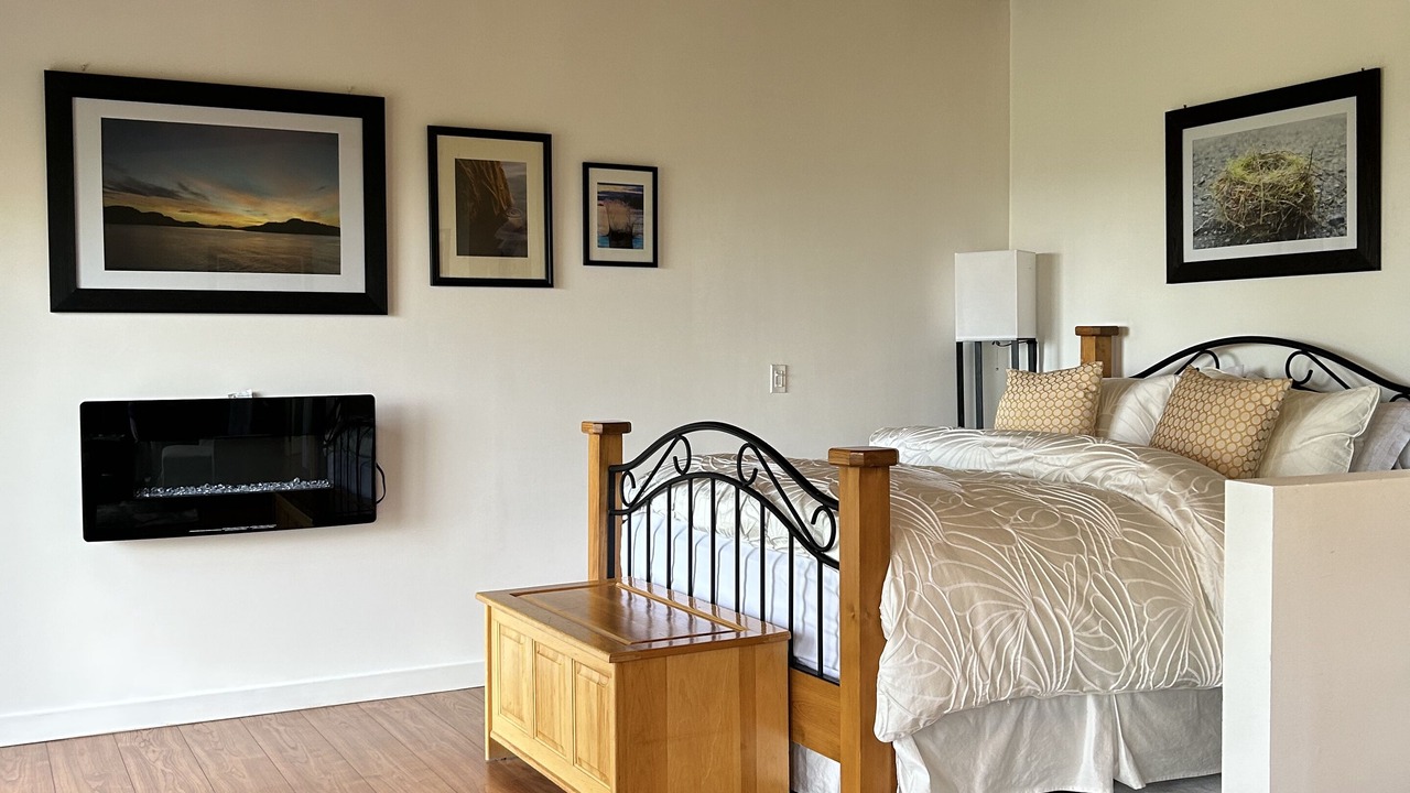 Photo of Bedroom in Salt Spring Island
