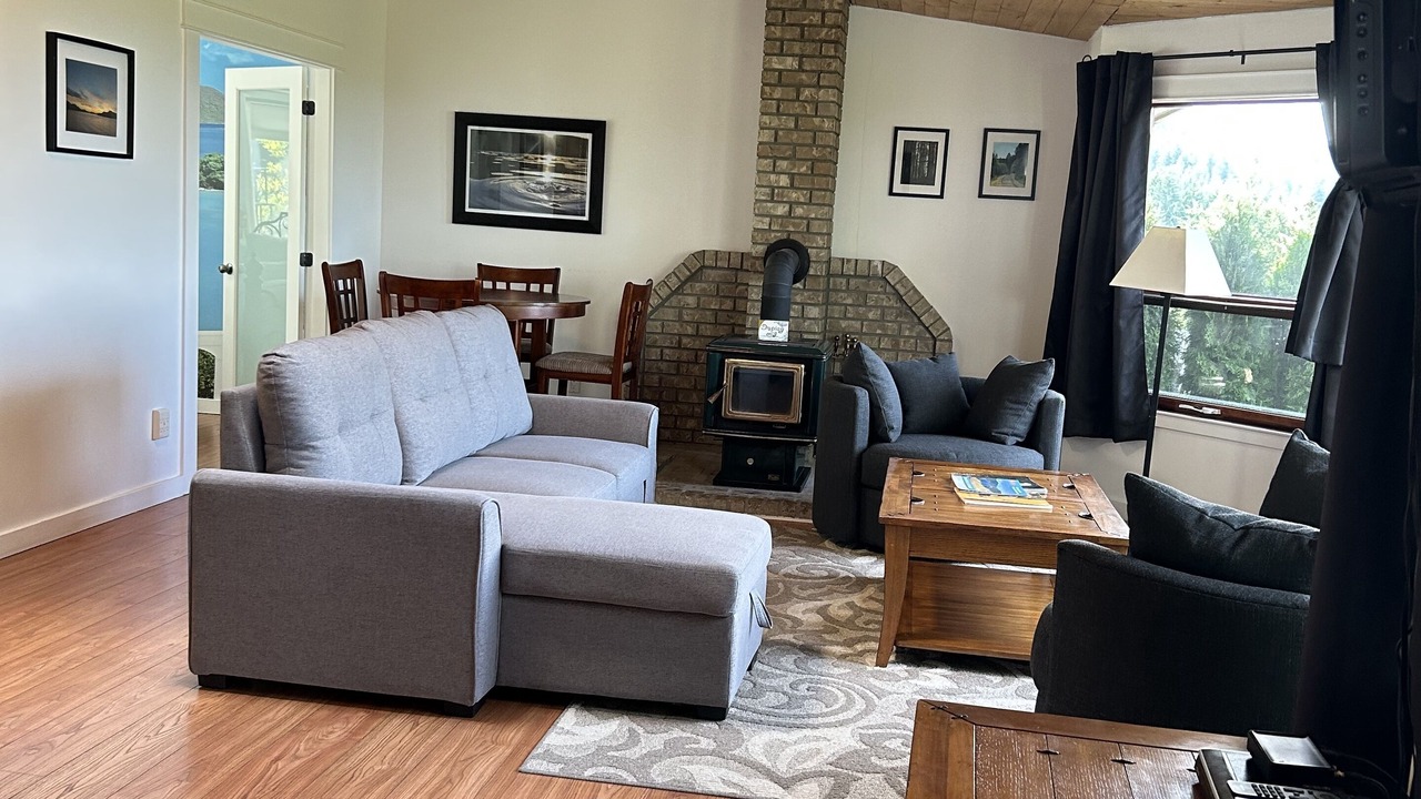 Photo of Livingroom in Salt Spring Island