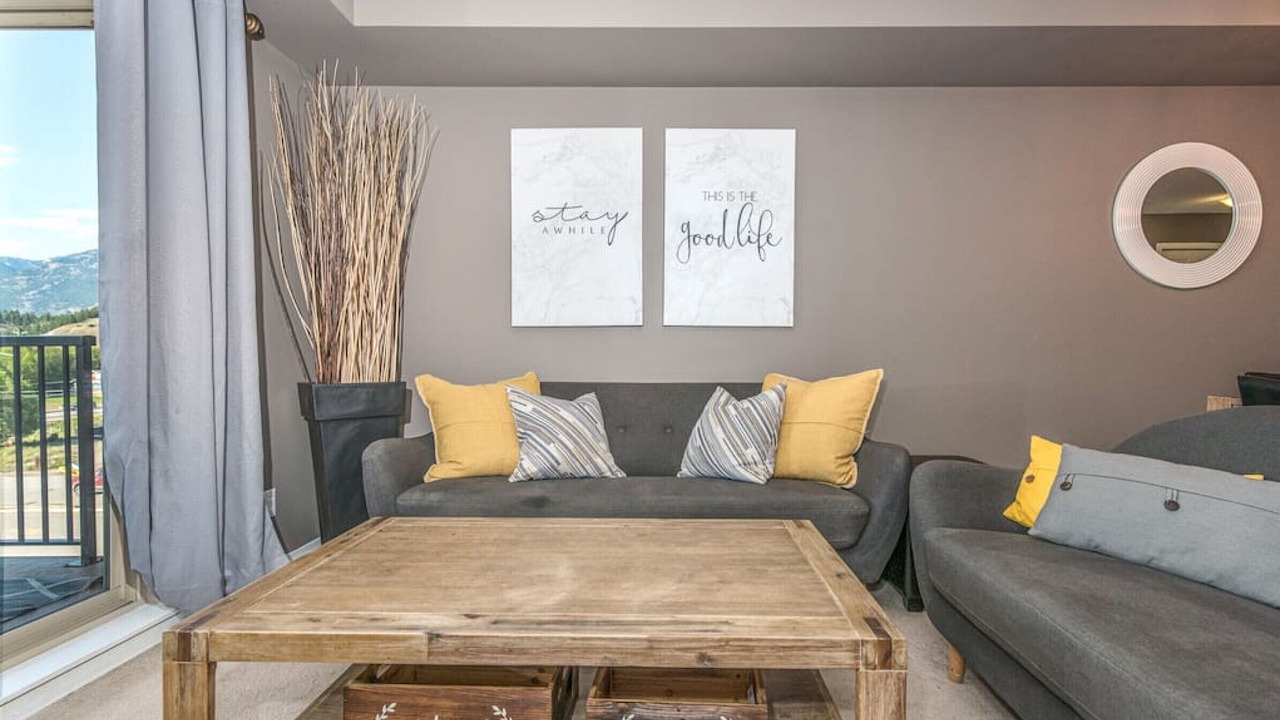 Photo of Livingroom in East Kootenay
