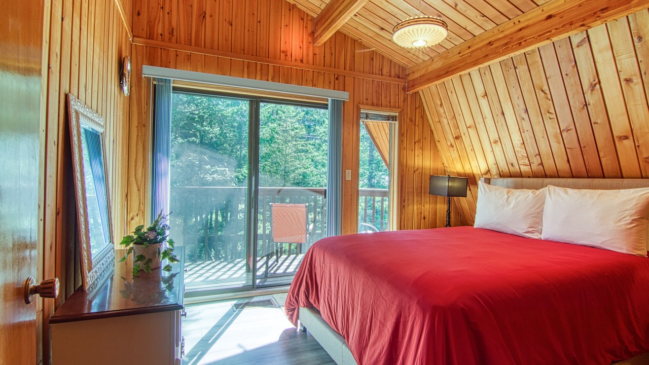 Photo of Bedroom in Forest Ridge Estates