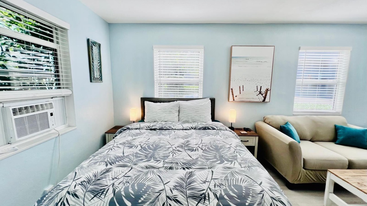 Photo of Bedroom in Lake Worth