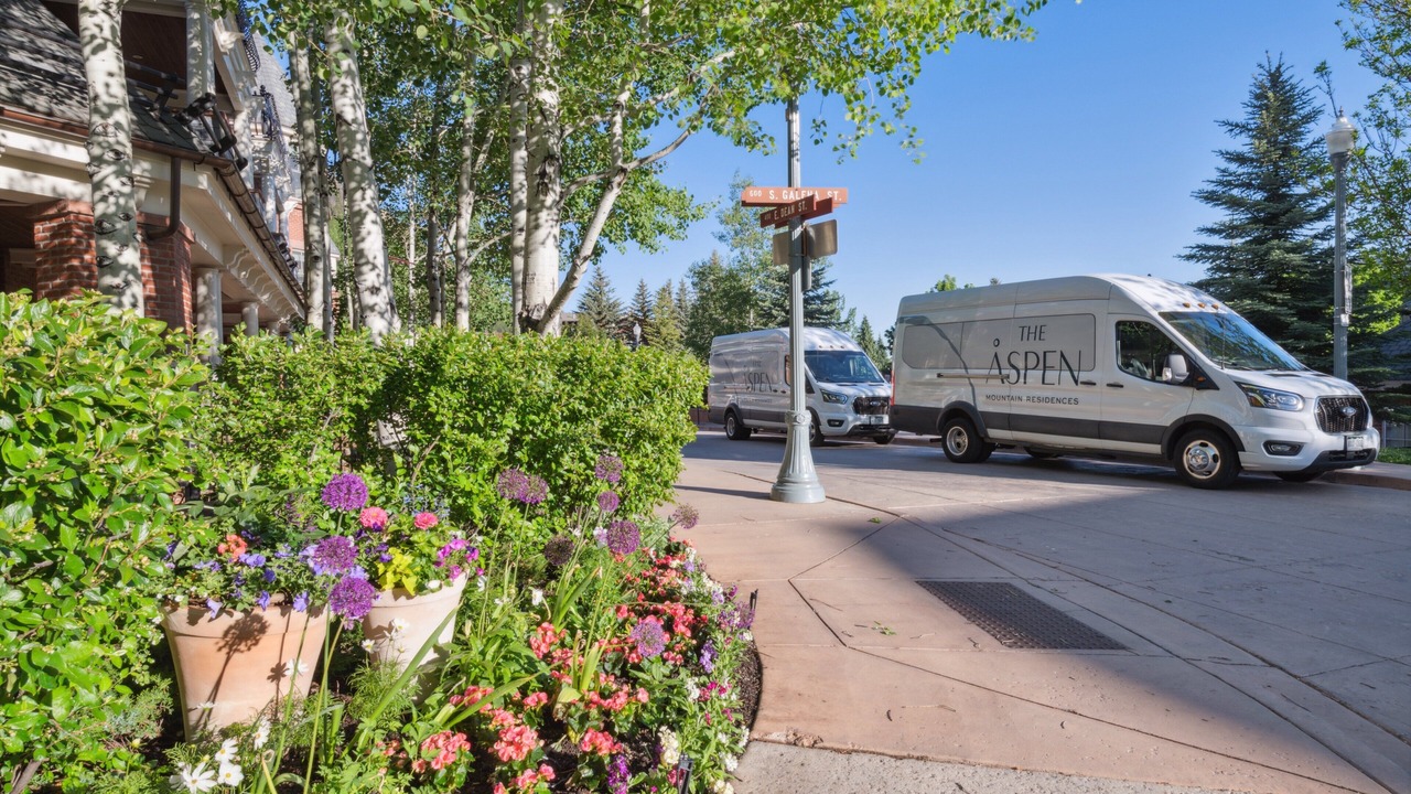 Photo of Others in Aspen