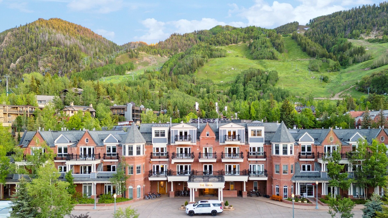 Photo of Others in Aspen