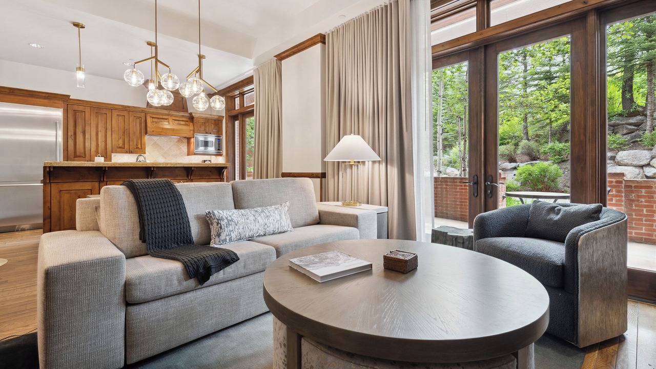 Photo of Livingroom in Downtown