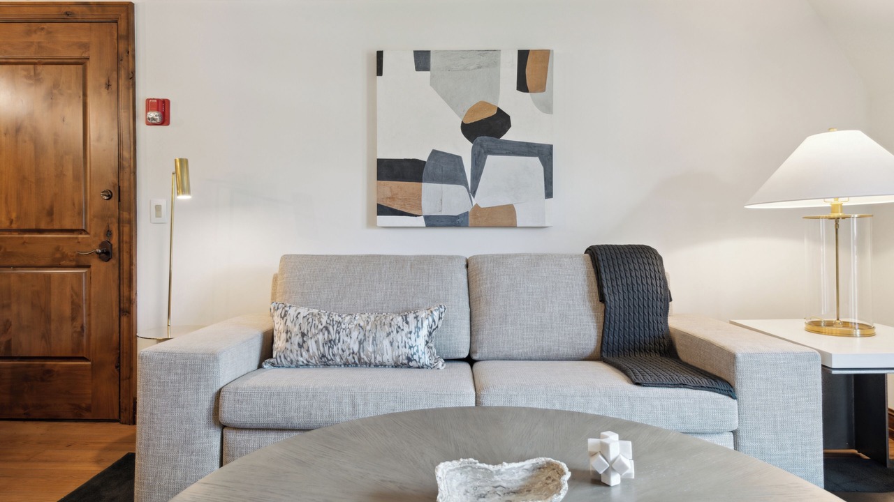 Photo of Livingroom in Downtown