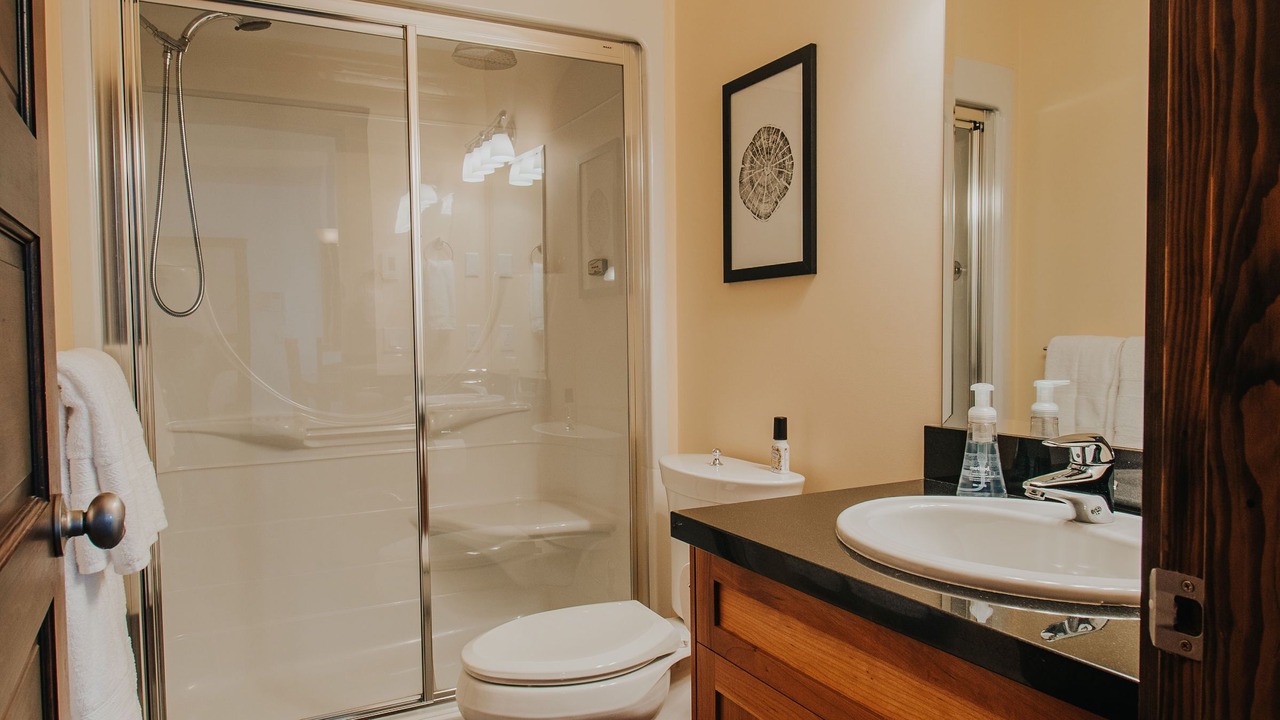 Photo of Bathroom in Big White Ski Resort