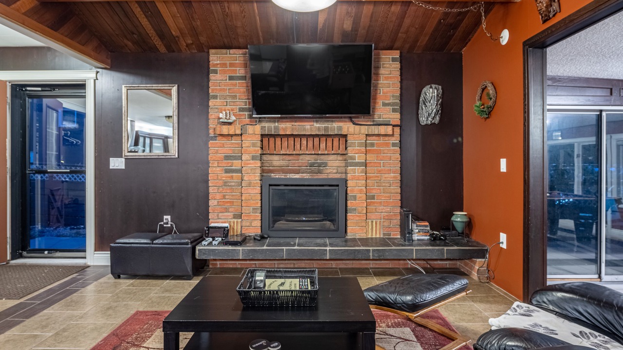 Photo of Livingroom in Chestermere