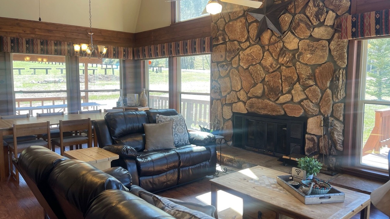 Photo of Bedroom in Red River