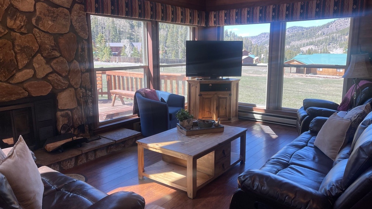 Photo of Bedroom in Red River