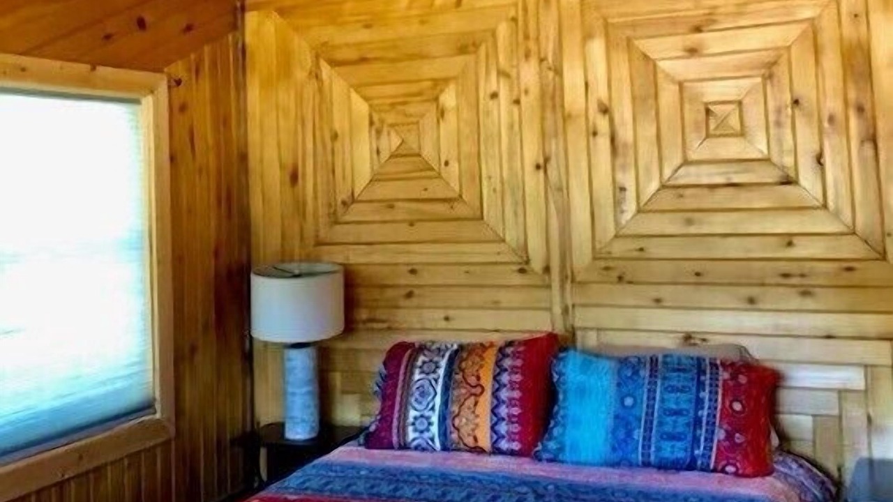 Photo of Bedroom in Del Norte