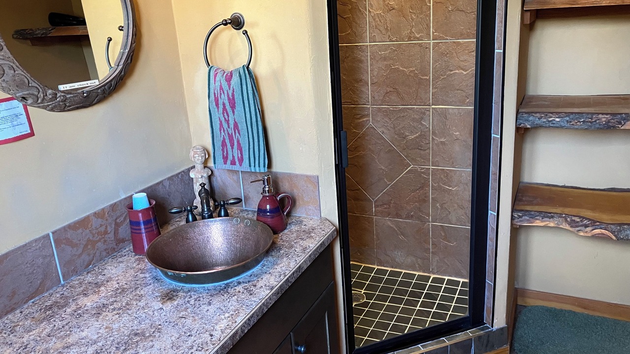 Photo of Bathroom in Okanagan-Similkameen