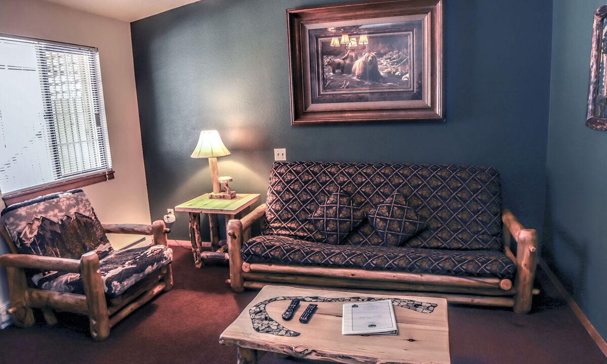 Photo of Livingroom in Fall River Estates