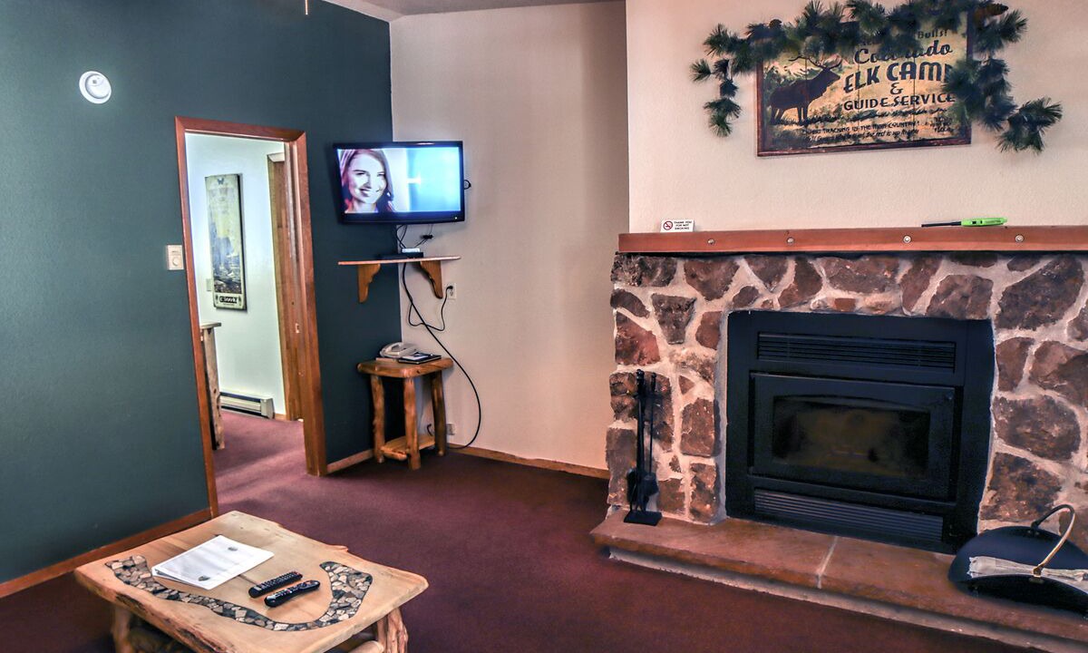Photo of Livingroom in Fall River Estates