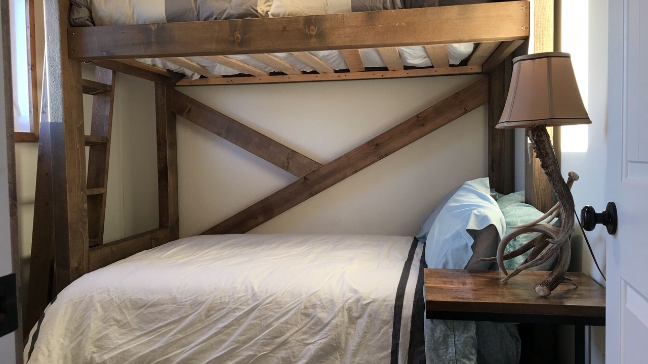 Photo of Bedroom in Chitek Lake