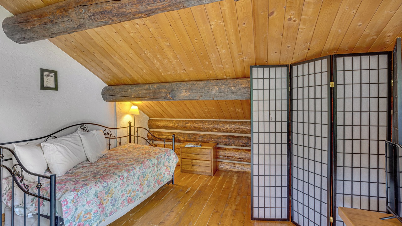 Photo of Bedroom in Almont