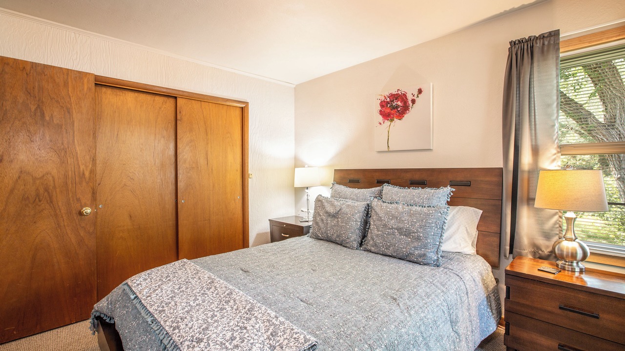 Photo of Bedroom in Glenwood Springs