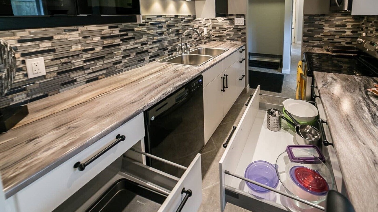 Photo of Kitchen in Jasper Place