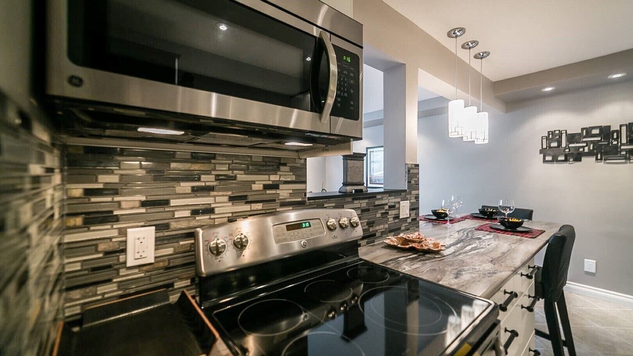 Photo of Kitchen in Jasper Place