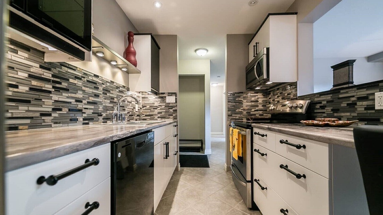 Photo of Kitchen in Jasper Place