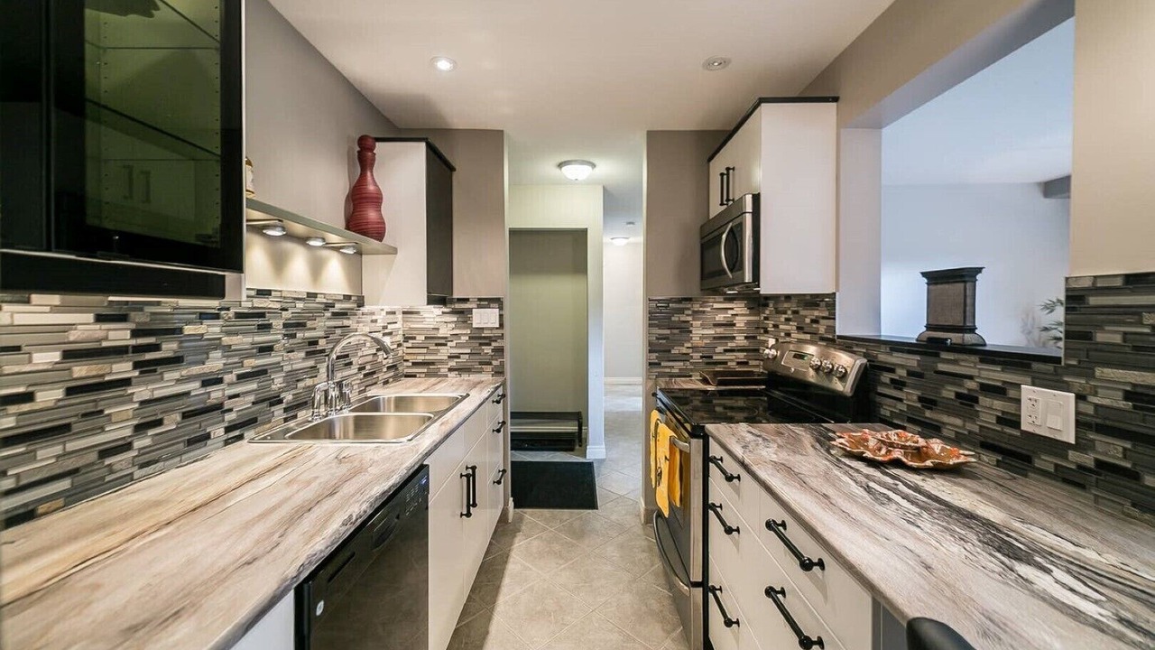Photo of Kitchen in Jasper Place