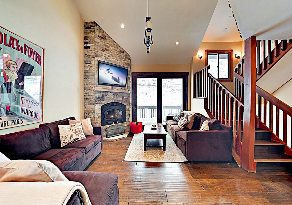 Photo of Livingroom in Intermountain