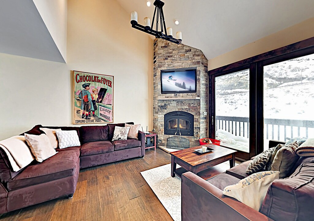 Photo of Livingroom in Intermountain