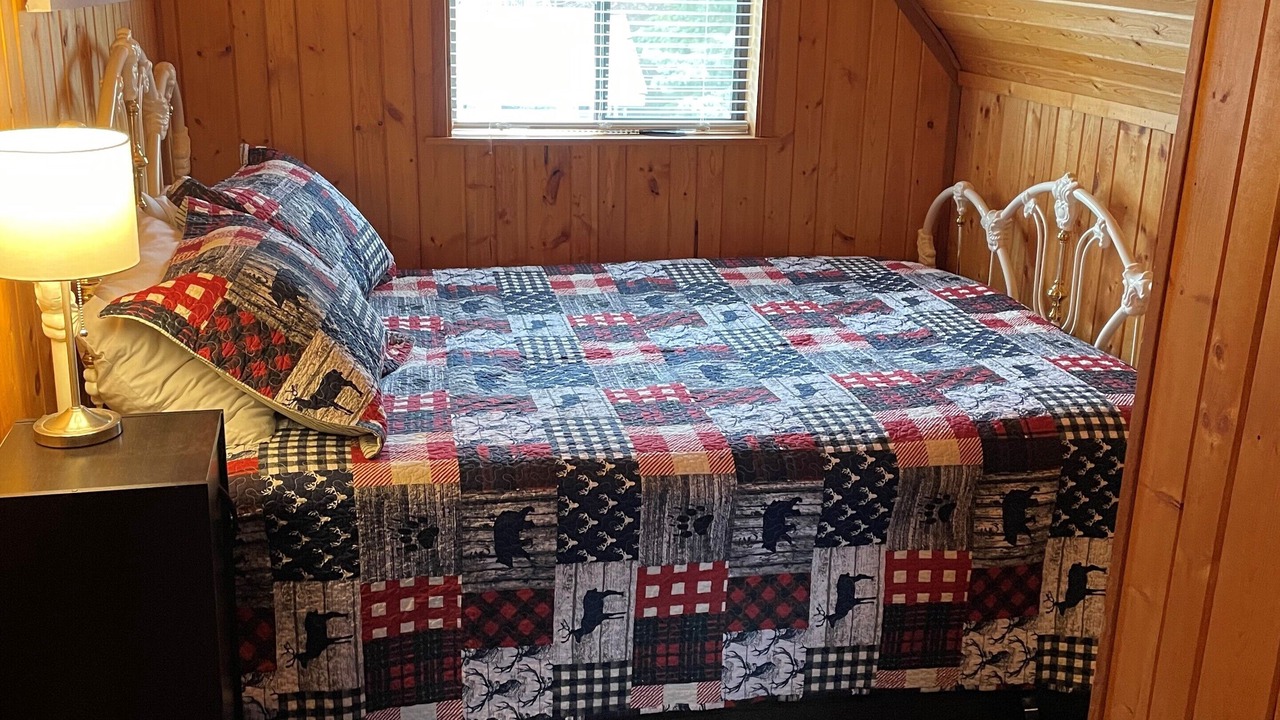 Photo of Bedroom in Okanagan-Similkameen