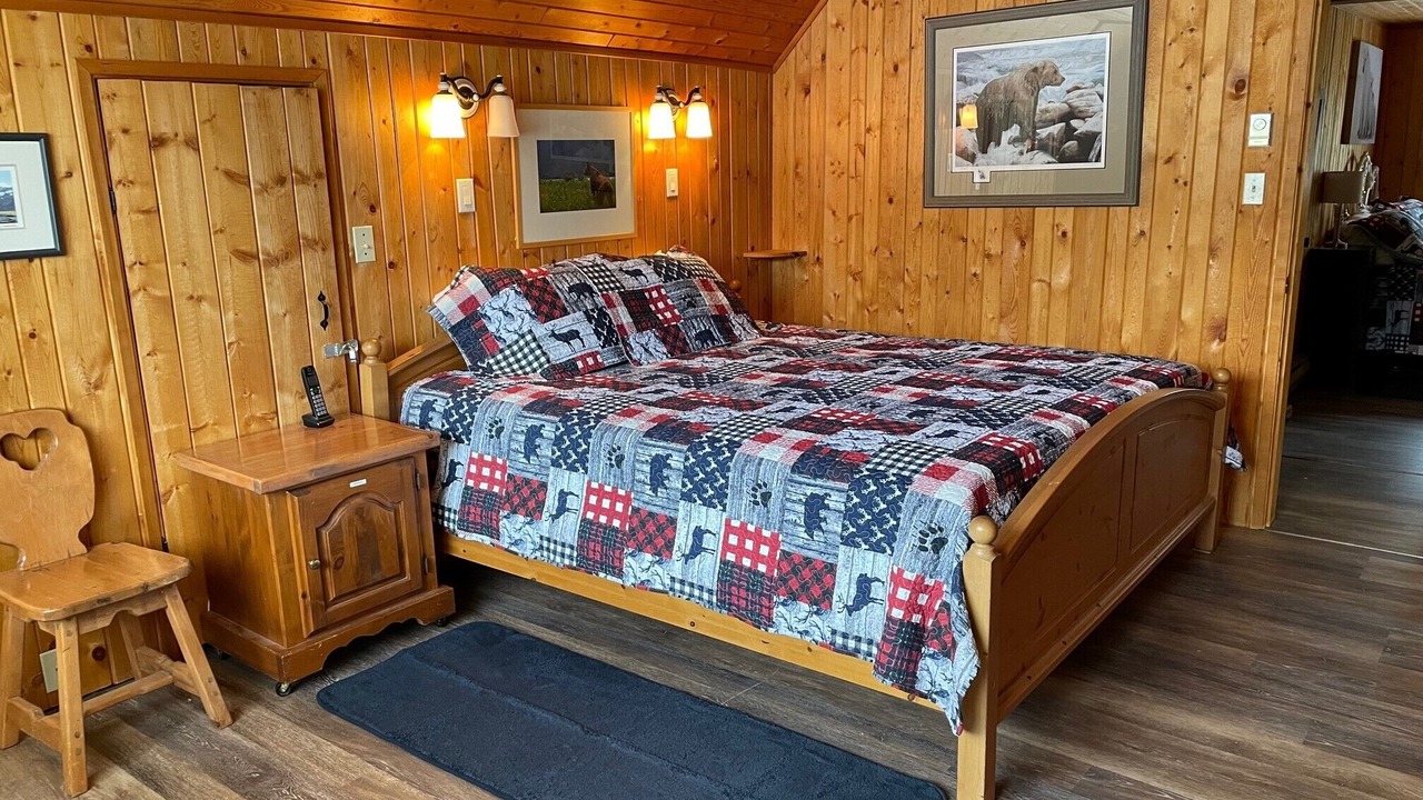 Photo of Bedroom in Okanagan-Similkameen
