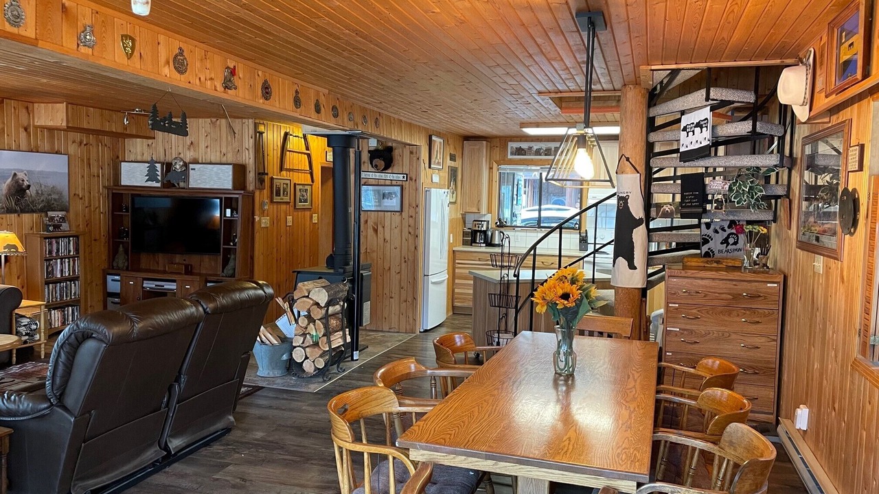 Photo of Bedroom in Okanagan-Similkameen