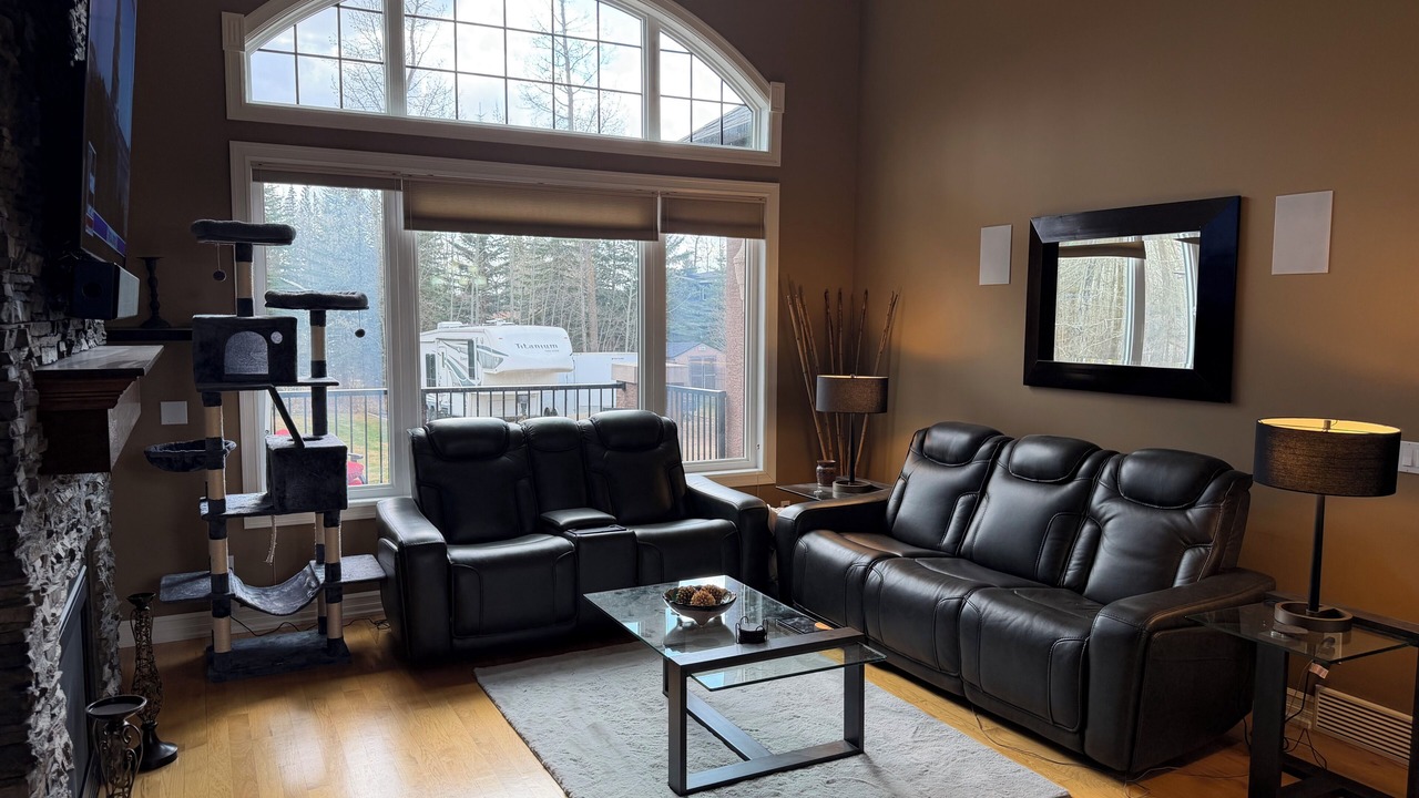 Photo of Livingroom in Markerville