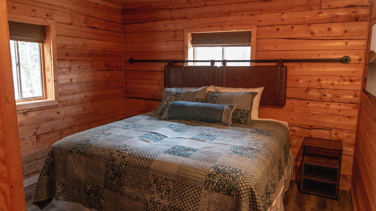 Photo of Bedroom in Lake City